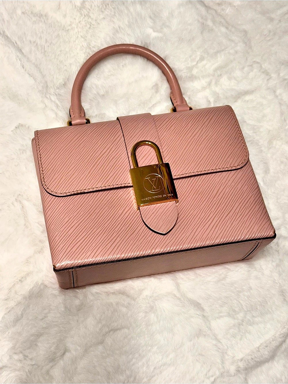 Louis Vuitton Locky BB Epi Leather Crossbody Satchel in Pink comes with COA